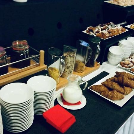 Ea Hotel Tereziansky Dvur Χράντεκ Κράλοβε Εξωτερικό φωτογραφία