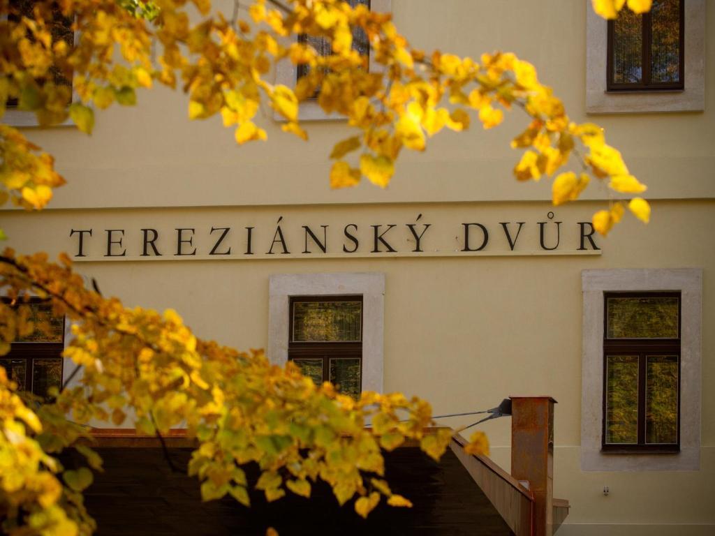 Ea Hotel Tereziansky Dvur Χράντεκ Κράλοβε Εξωτερικό φωτογραφία
