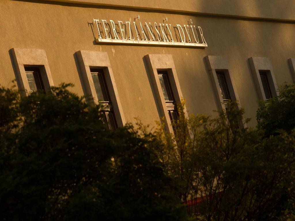 Ea Hotel Tereziansky Dvur Χράντεκ Κράλοβε Εξωτερικό φωτογραφία