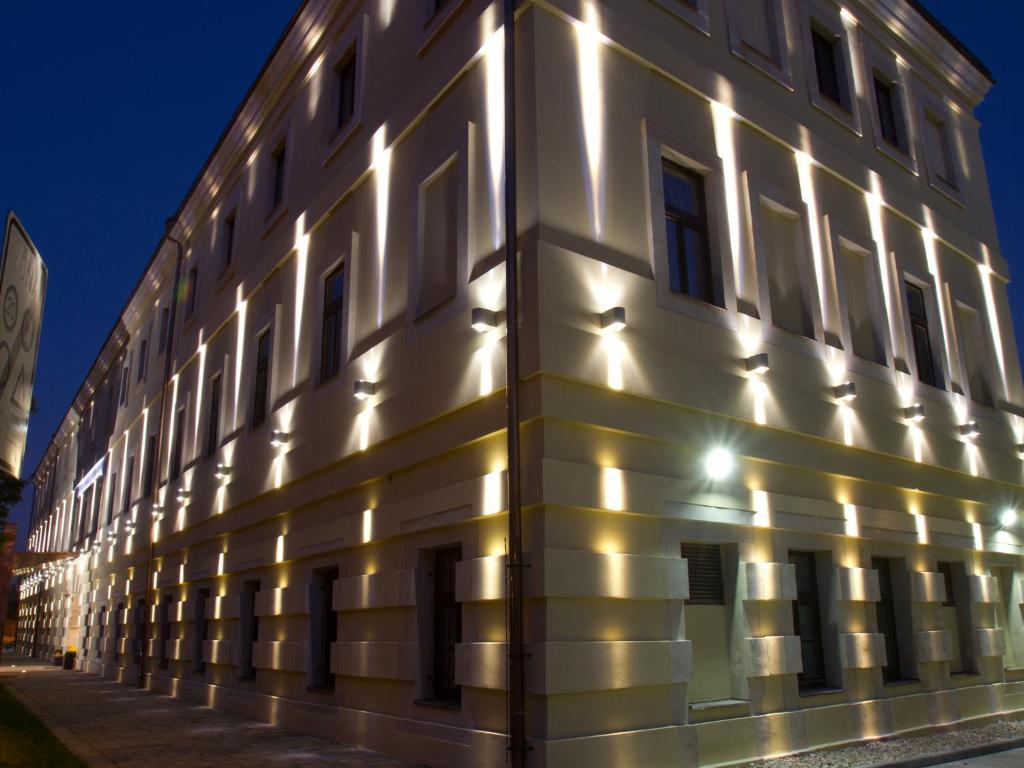 Ea Hotel Tereziansky Dvur Χράντεκ Κράλοβε Εξωτερικό φωτογραφία
