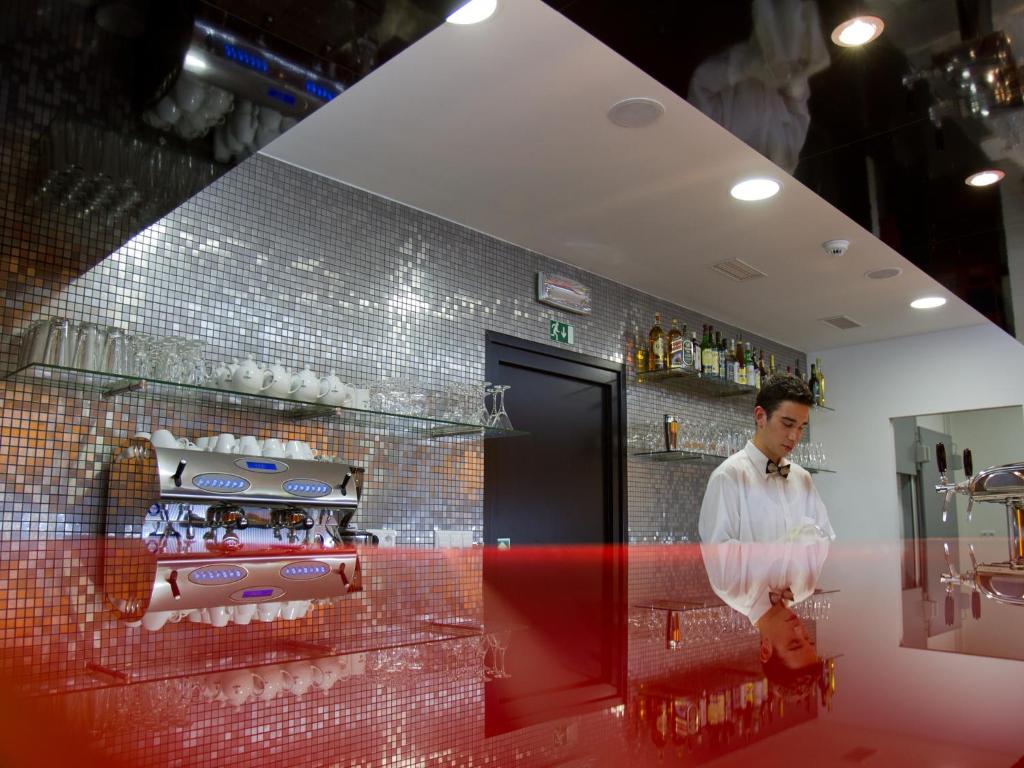 Ea Hotel Tereziansky Dvur Χράντεκ Κράλοβε Εξωτερικό φωτογραφία
