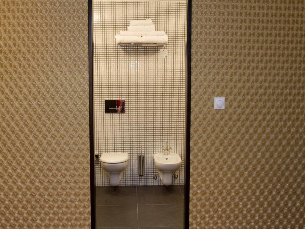 Ea Hotel Tereziansky Dvur Χράντεκ Κράλοβε Εξωτερικό φωτογραφία