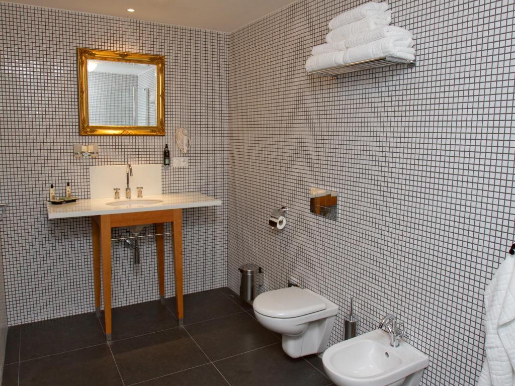 Ea Hotel Tereziansky Dvur Χράντεκ Κράλοβε Εξωτερικό φωτογραφία