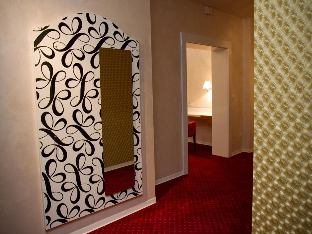 Ea Hotel Tereziansky Dvur Χράντεκ Κράλοβε Εξωτερικό φωτογραφία
