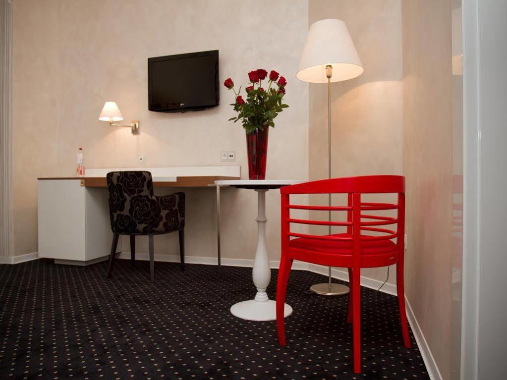 Ea Hotel Tereziansky Dvur Χράντεκ Κράλοβε Εξωτερικό φωτογραφία